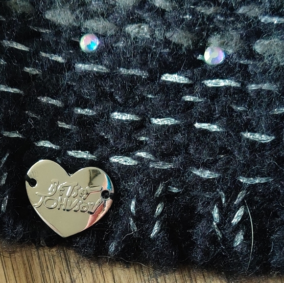 New Betsey Johnson crystal cowl scarf - Picture 2 of 3